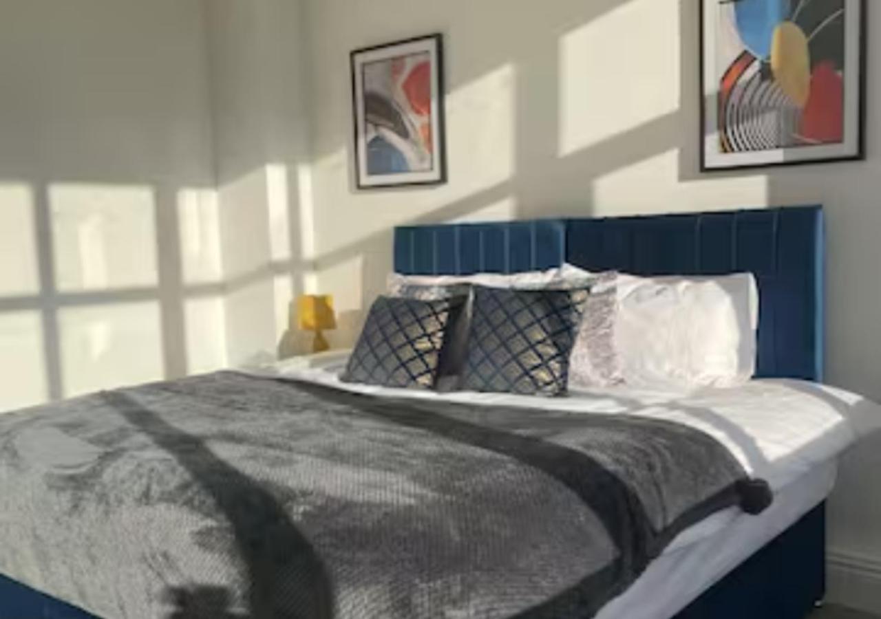 2 Bedroom Apartment - Flitwick - Contractor Friendly - Tourist Ready - Full Kitchen - Wifi - Smart Tv - Sofa Bed - Free Parking - Ideal For Short Or Long Stays Ngoại thất bức ảnh