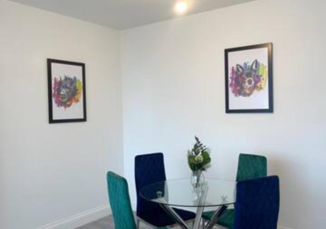 2 Bedroom Apartment - Flitwick - Contractor Friendly - Tourist Ready - Full Kitchen - Wifi - Smart Tv - Sofa Bed - Free Parking - Ideal For Short Or Long Stays Ngoại thất bức ảnh