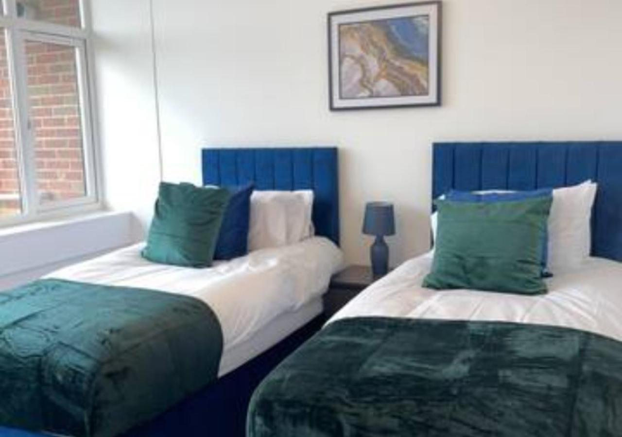 2 Bedroom Apartment - Flitwick - Contractor Friendly - Tourist Ready - Full Kitchen - Wifi - Smart Tv - Sofa Bed - Free Parking - Ideal For Short Or Long Stays Ngoại thất bức ảnh